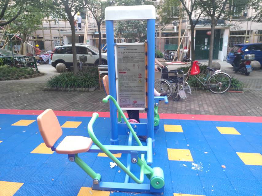 雙立柱拉力訓(xùn)練器