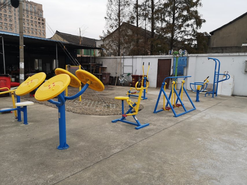 梅園村村委會(huì)健身點(diǎn)