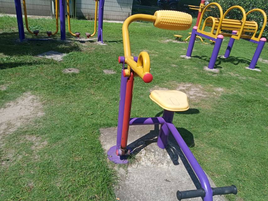 腹背訓(xùn)練器