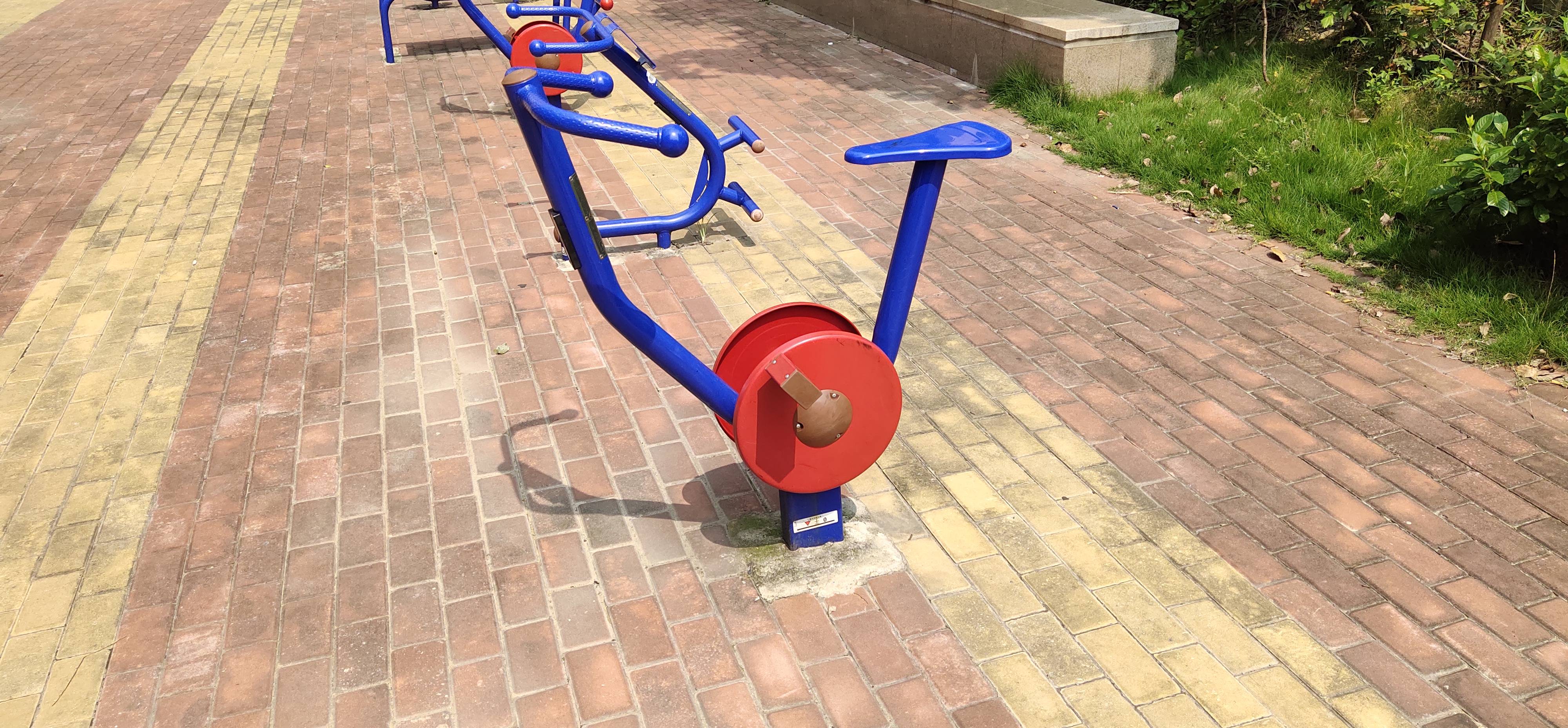 直立健身車(chē)