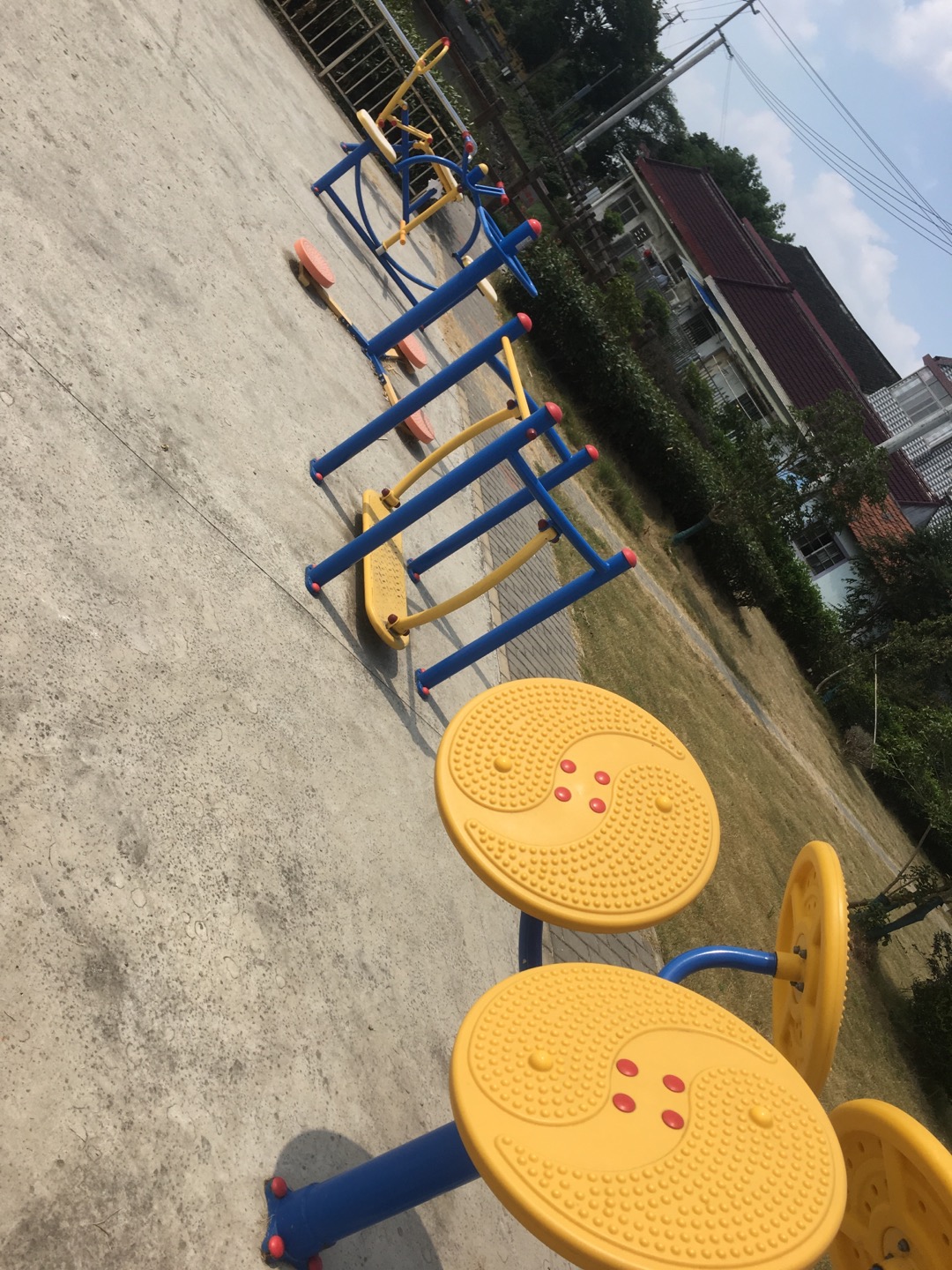 曹家浜村南四隊(duì)健身點(diǎn)