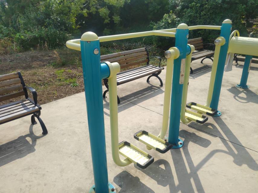 雙位太空漫步機(jī)