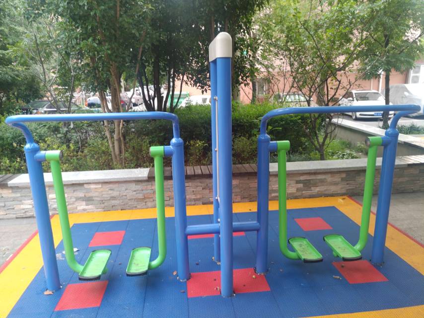 雙立柱太空漫步器