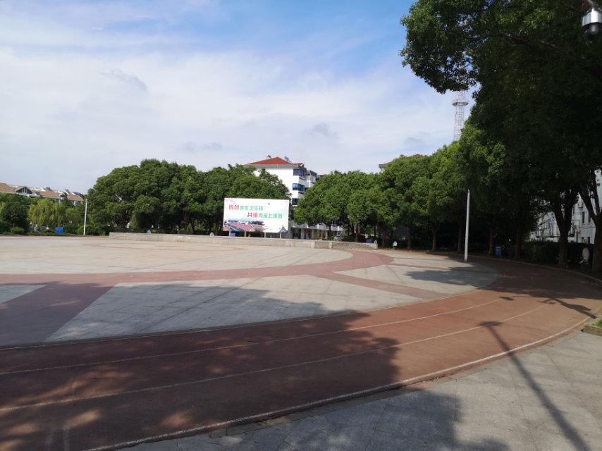 社區(qū)公共運(yùn)動場 百姓健身步道