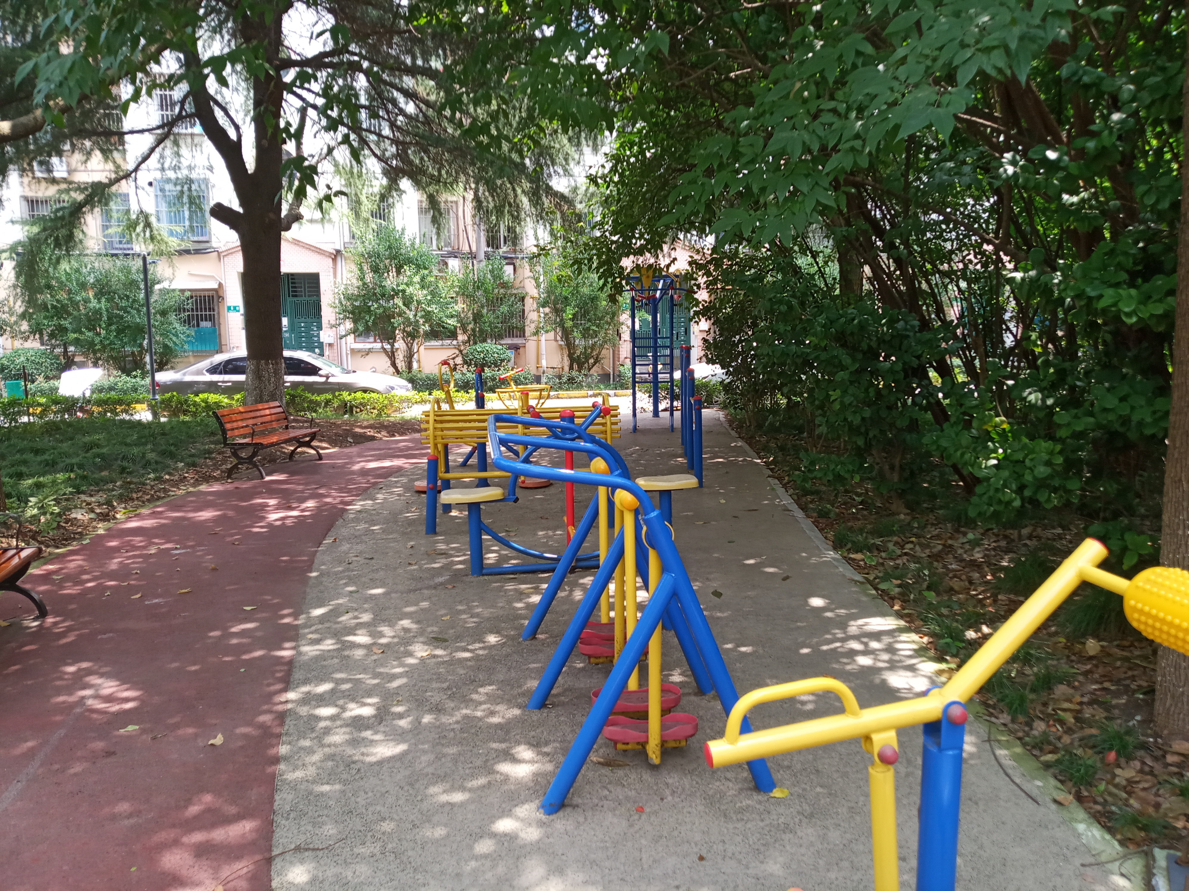 古美三村居委健身苑點(diǎn)