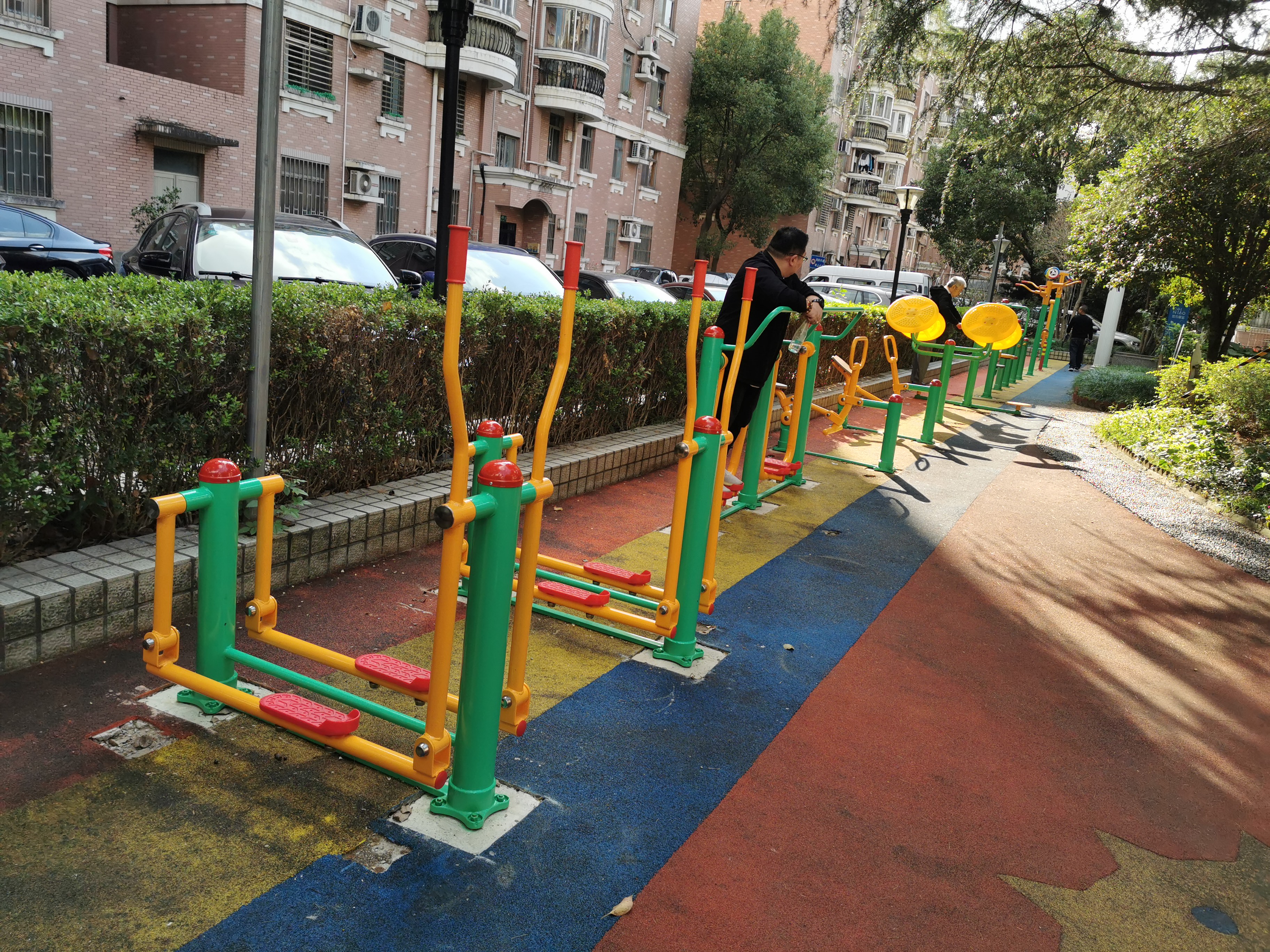 靜安區(qū)天目西路街道華新居委健身點(diǎn)（中華新路940弄）