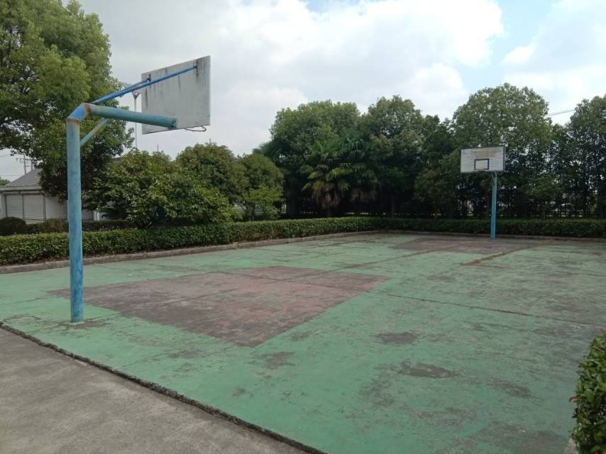 東港籃球場(chǎng)