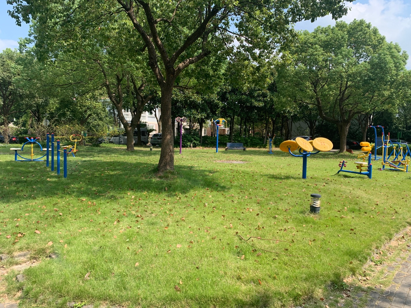 西林花園北區(qū)健身點