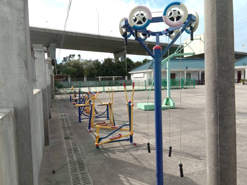 東濱村村委會(huì)東張家宅9號(hào)健身路徑