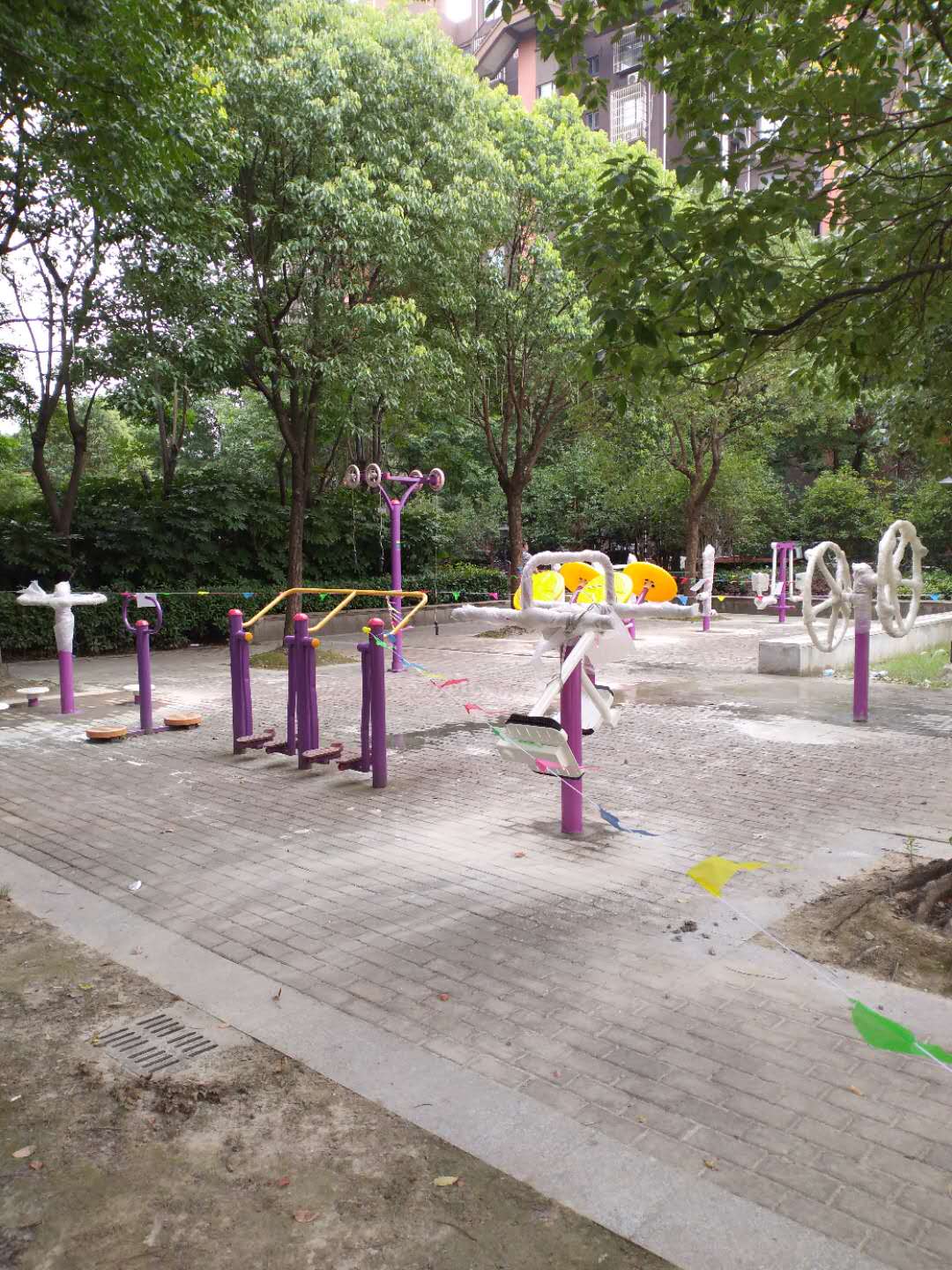 虹韻居委景雅苑健身點(diǎn)