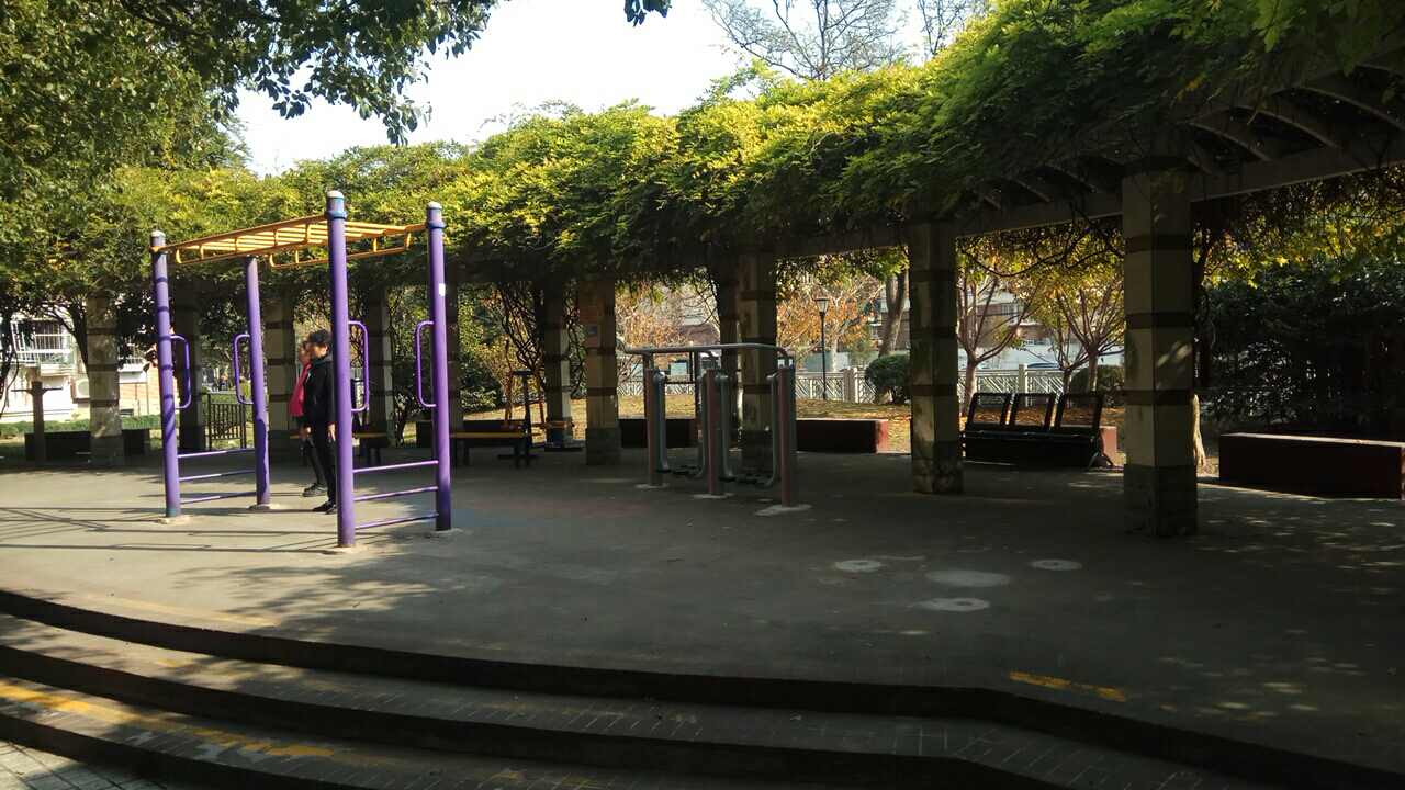 海普苑健身點(diǎn)