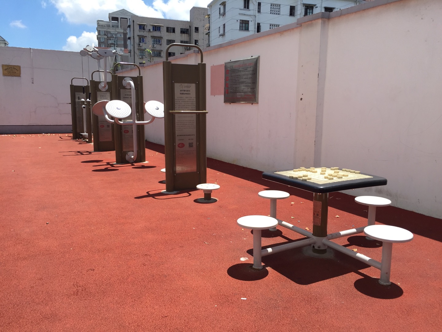 虹橋居委吳中路870弄健身點(diǎn)