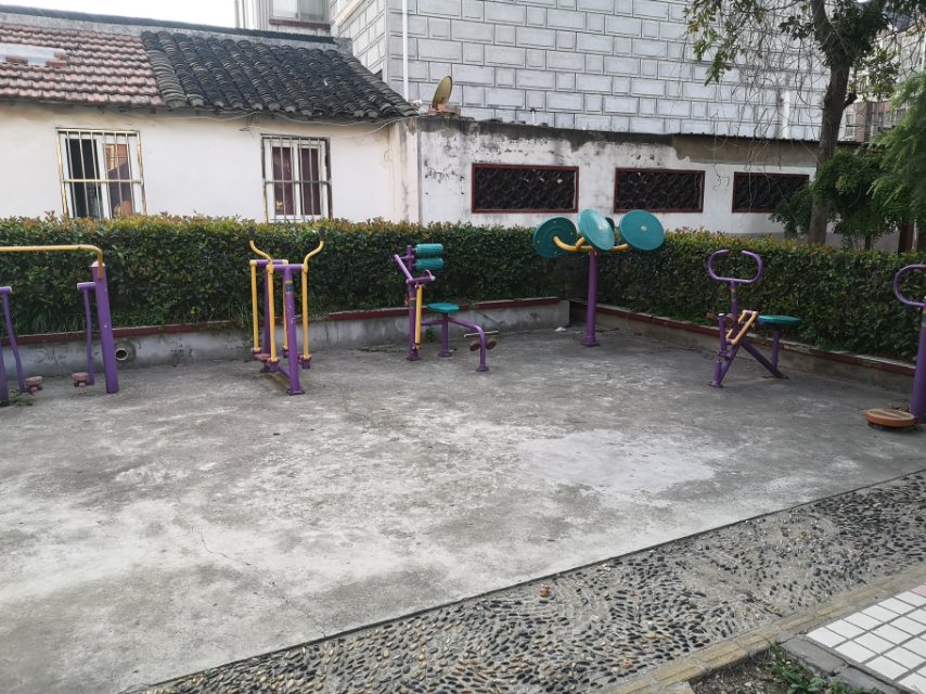 潘橋村龔西健身點