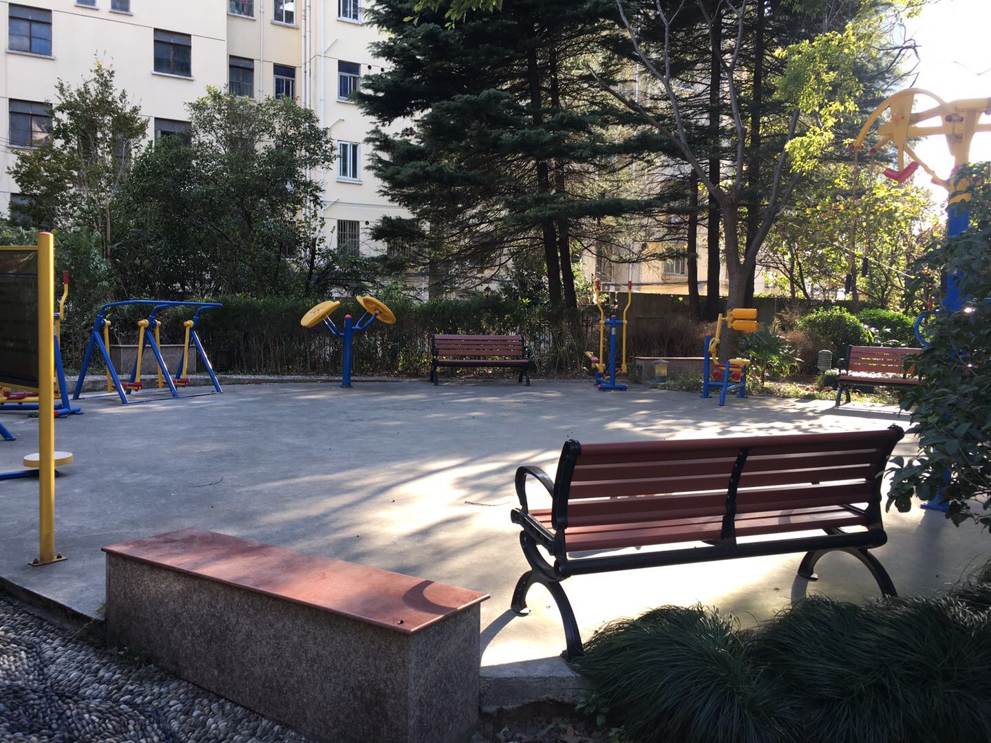 羅山一居健身點(diǎn)