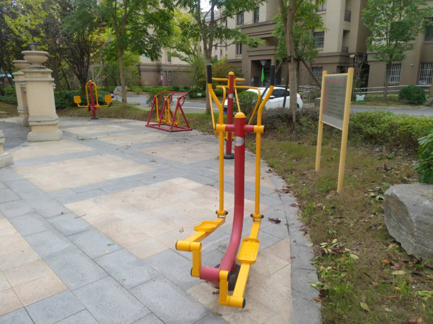 金日居委西苑健身點2