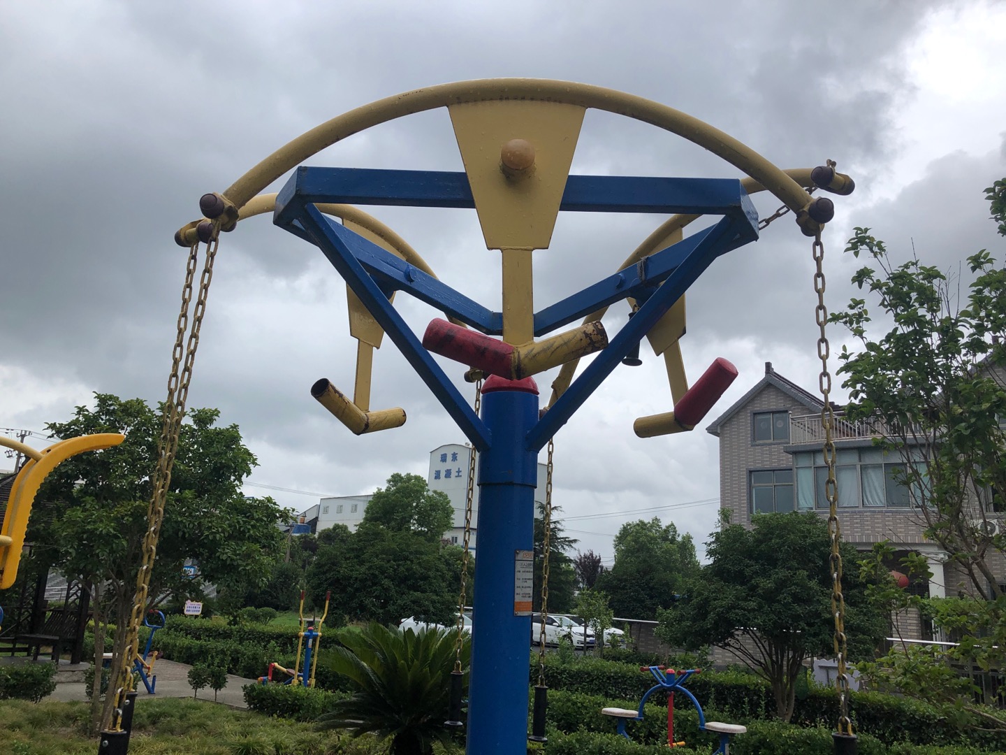 三人上肢牽引器