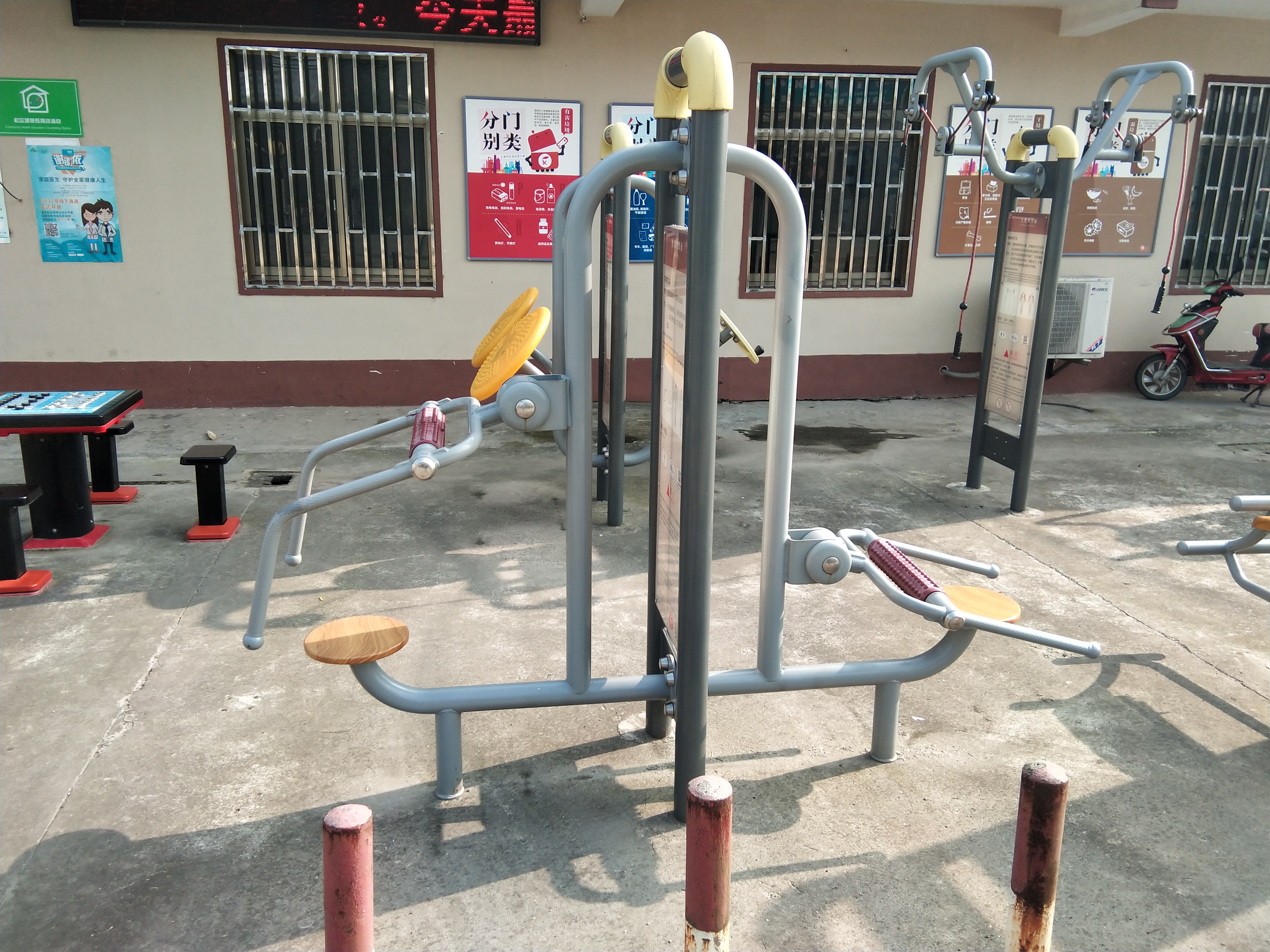 頸腰按摩器 頸腰按摩器