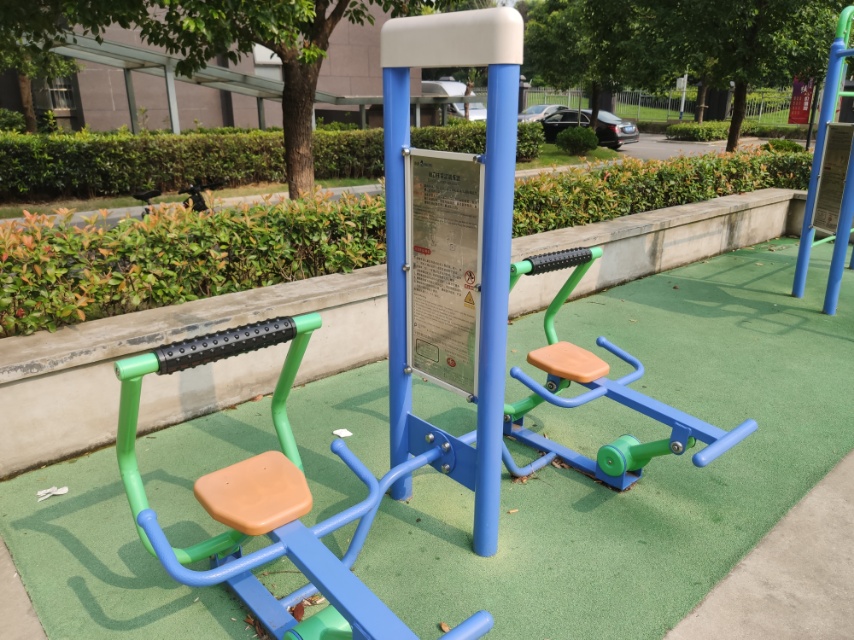 雙立柱背部訓(xùn)練器