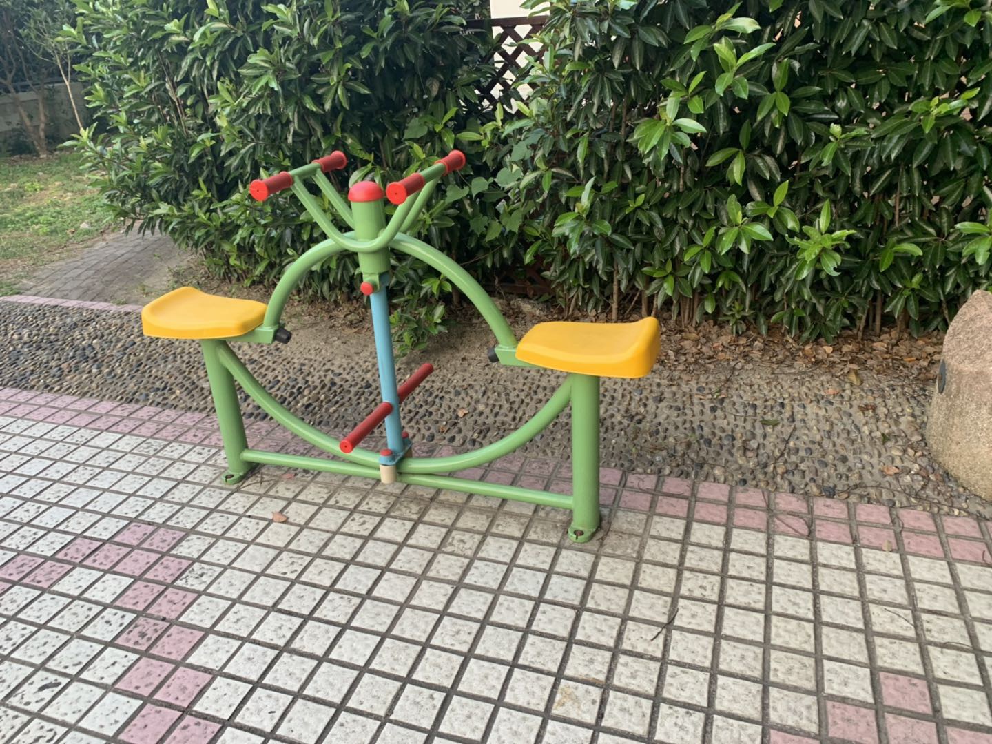 下肢康復(fù)器