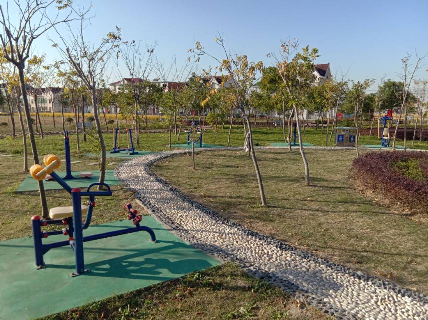 新如村12組六如810號前健身路徑