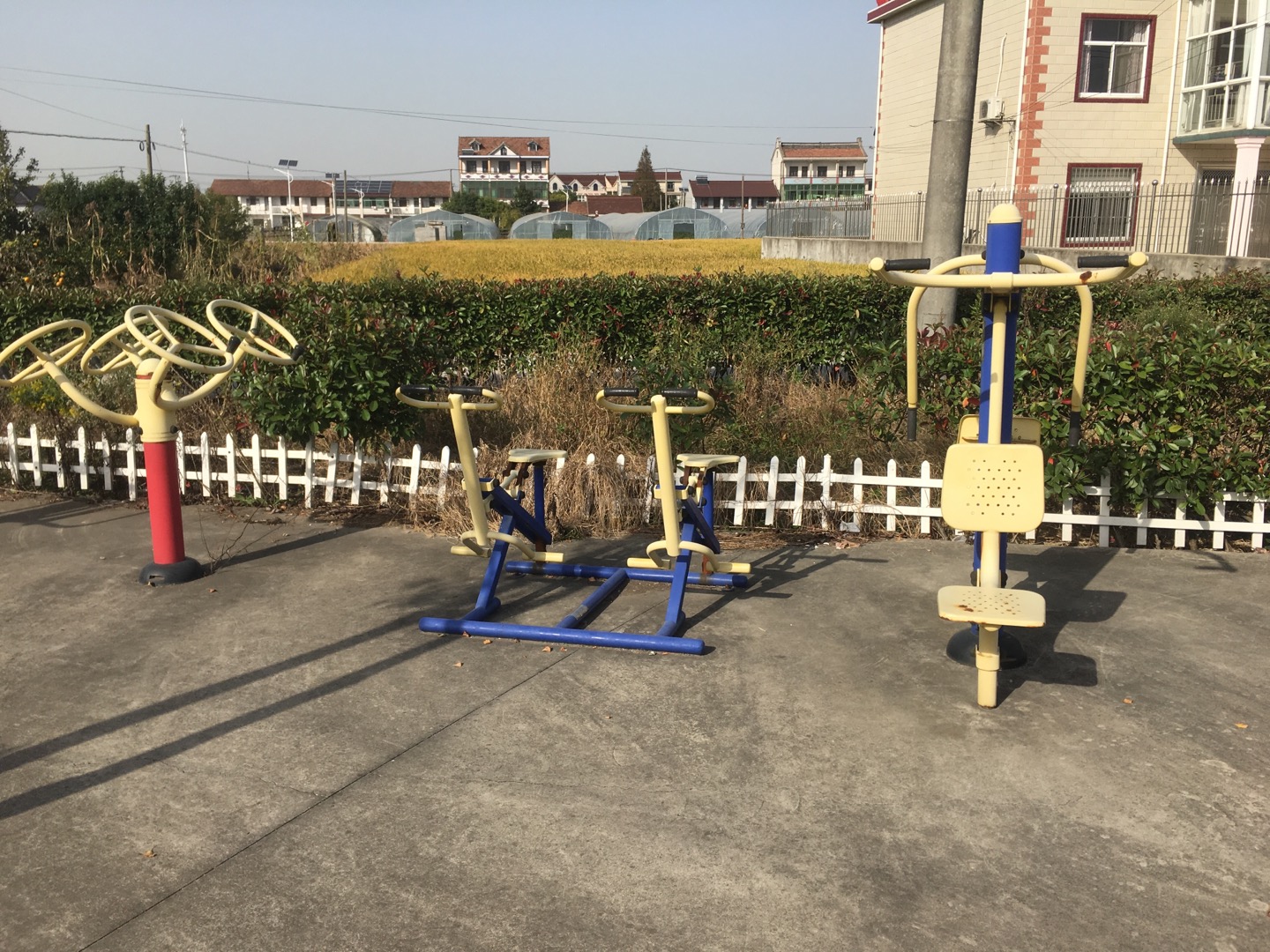 東河村西河4組南健身苑點