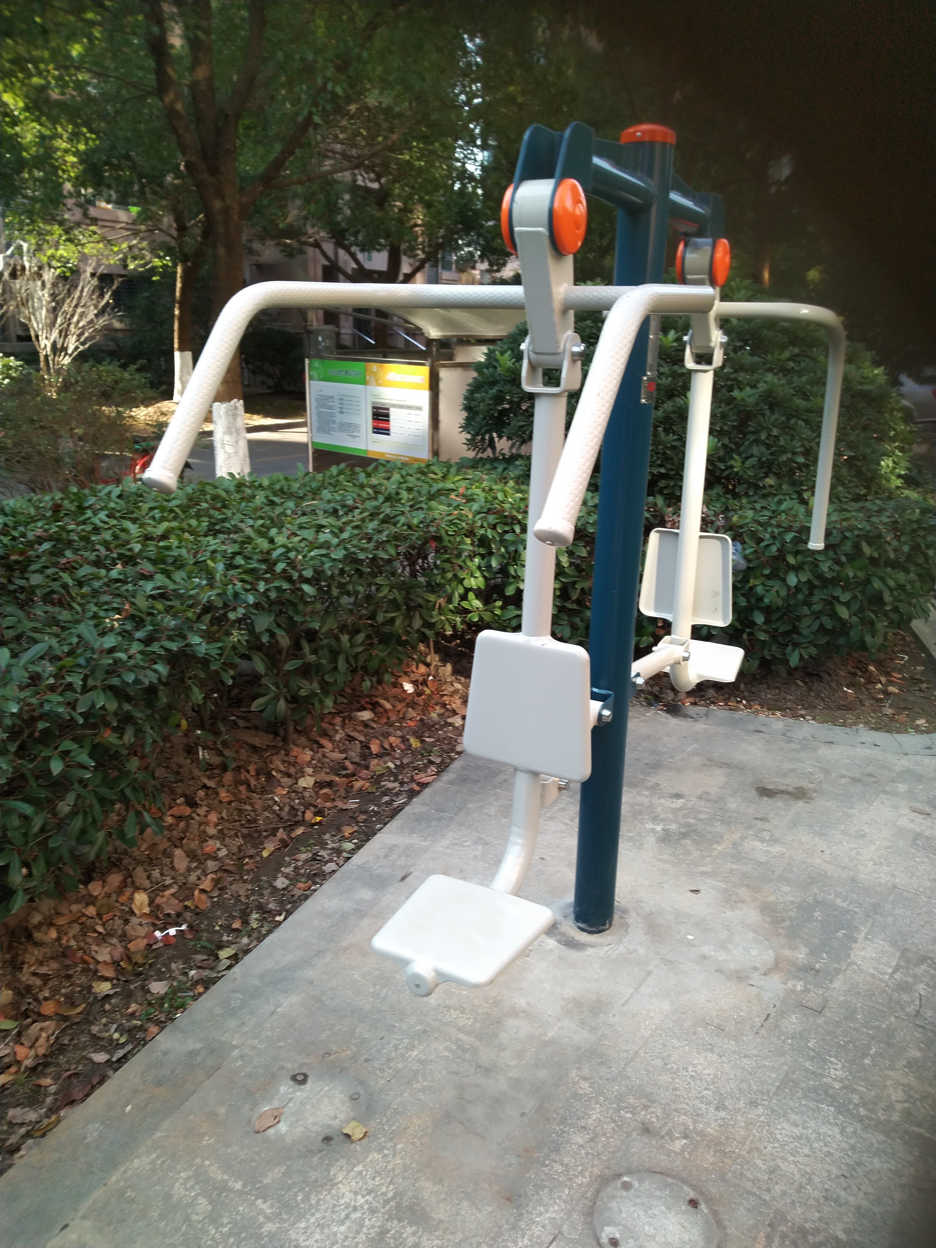 坐推訓(xùn)練器