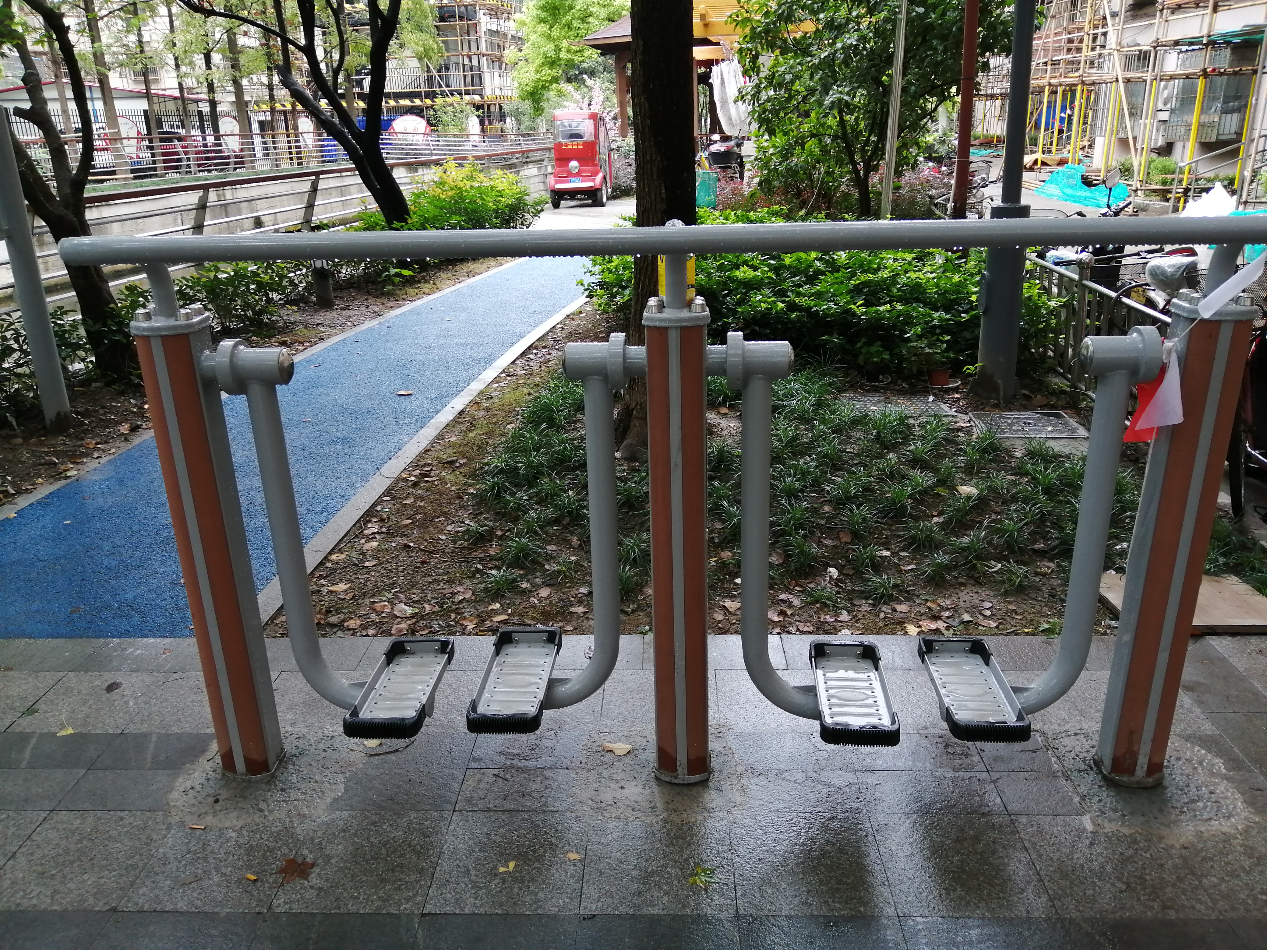 雙位太空漫步機(jī)