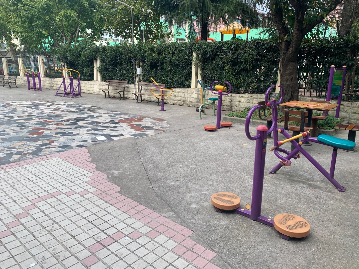 浦一居委市民益智健身苑點1