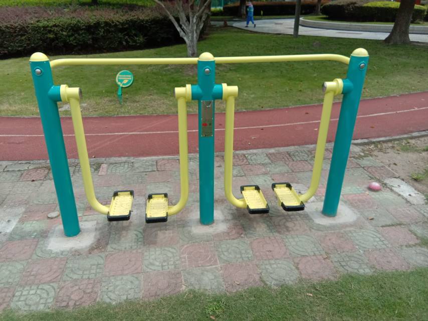 雙位太空漫步機(jī)