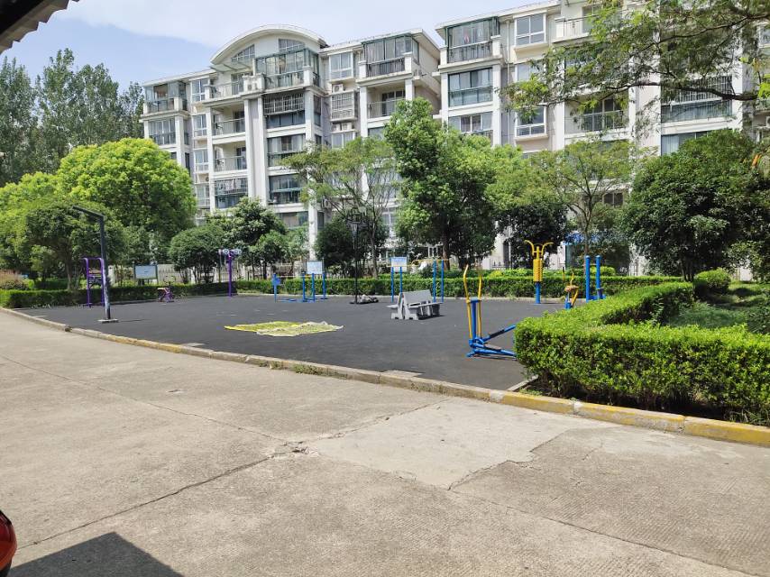 寶菊社區(qū)西南角健身點(diǎn)