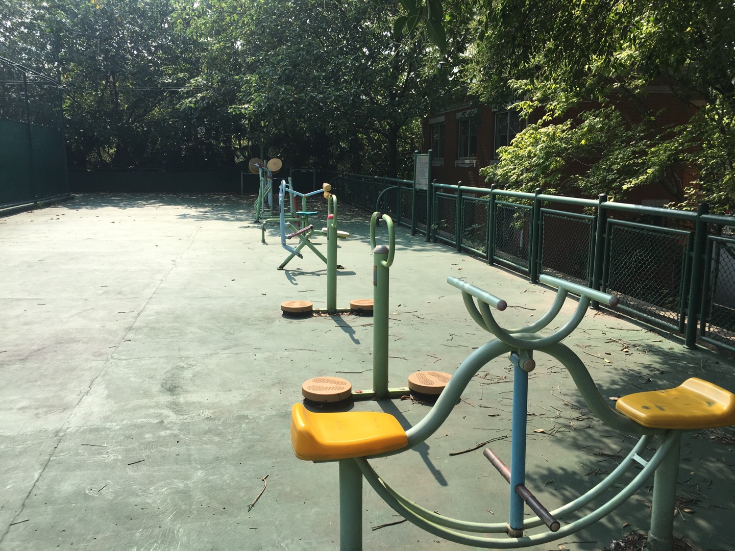 龍柏一村二居委華都公寓小區(qū)點