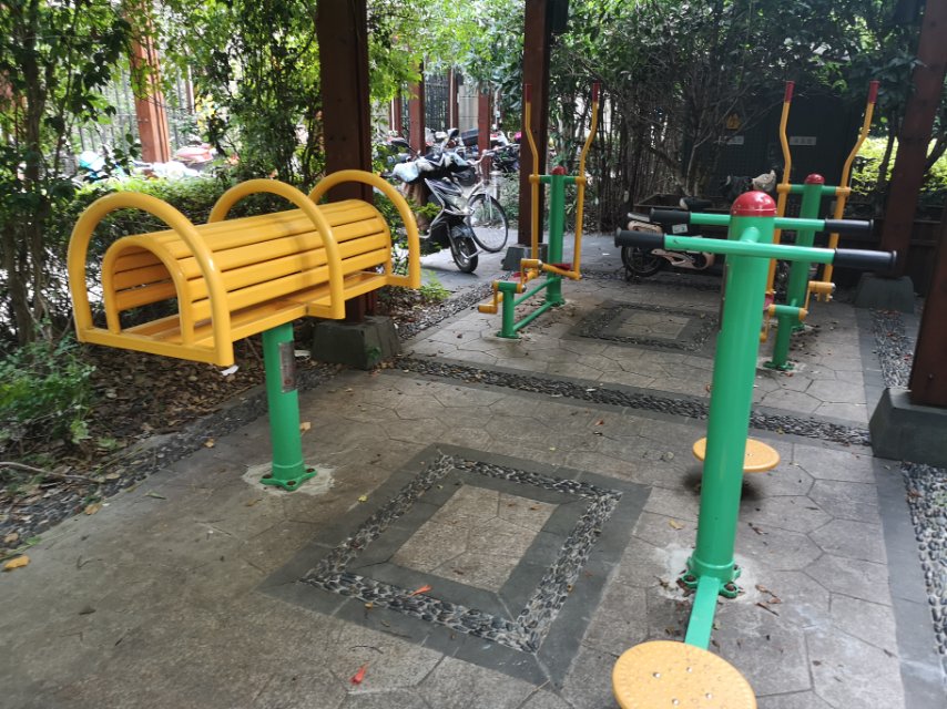 萬科四居委健身苑點D