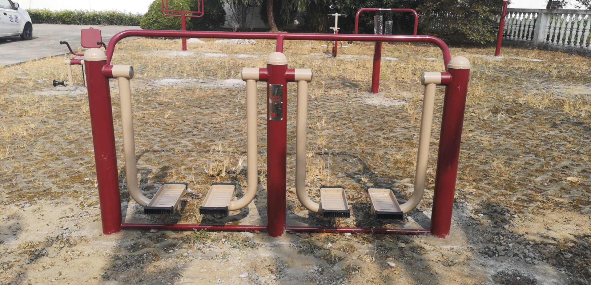 二位太空漫步機(jī)