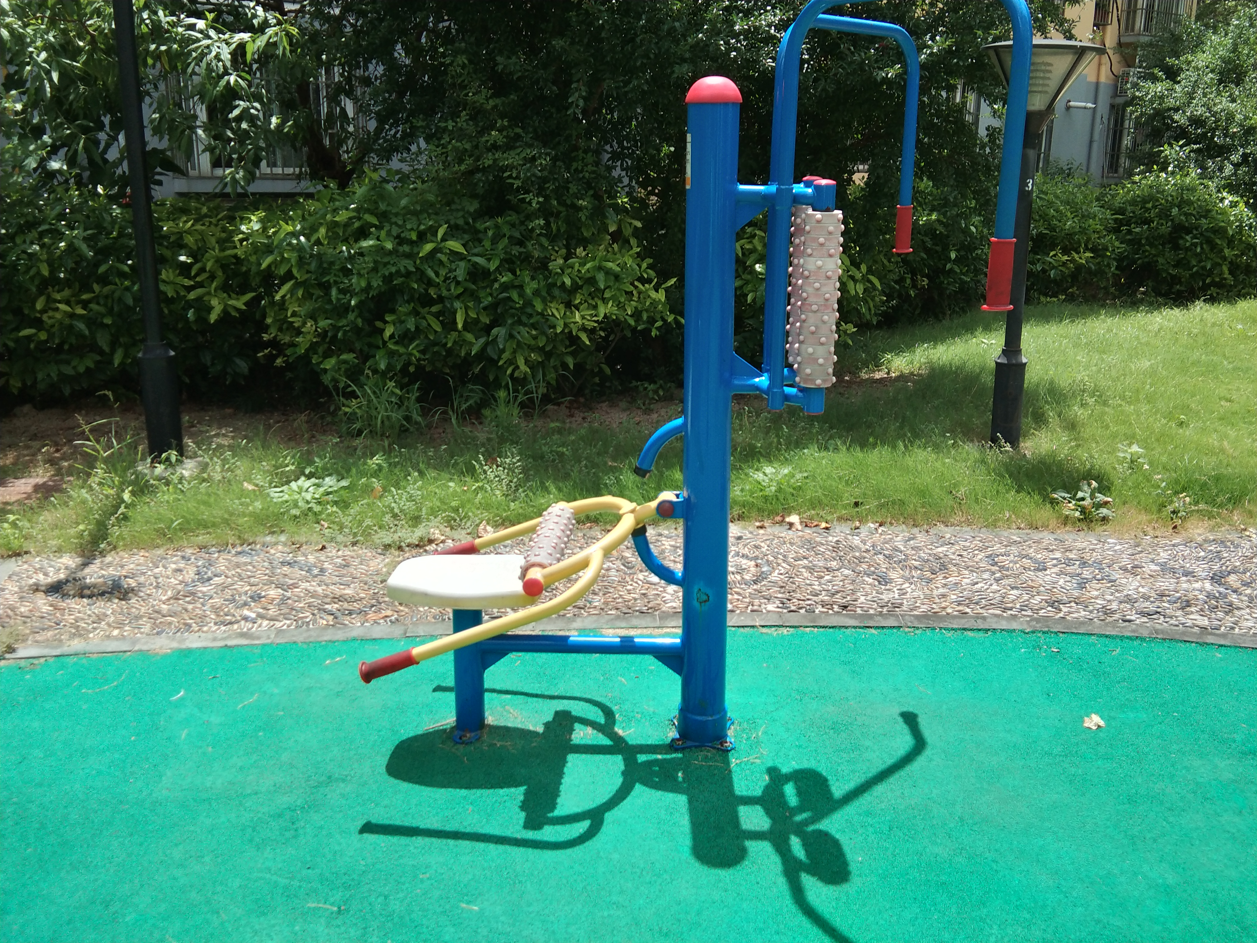 腰背按摩器 腰背按摩器