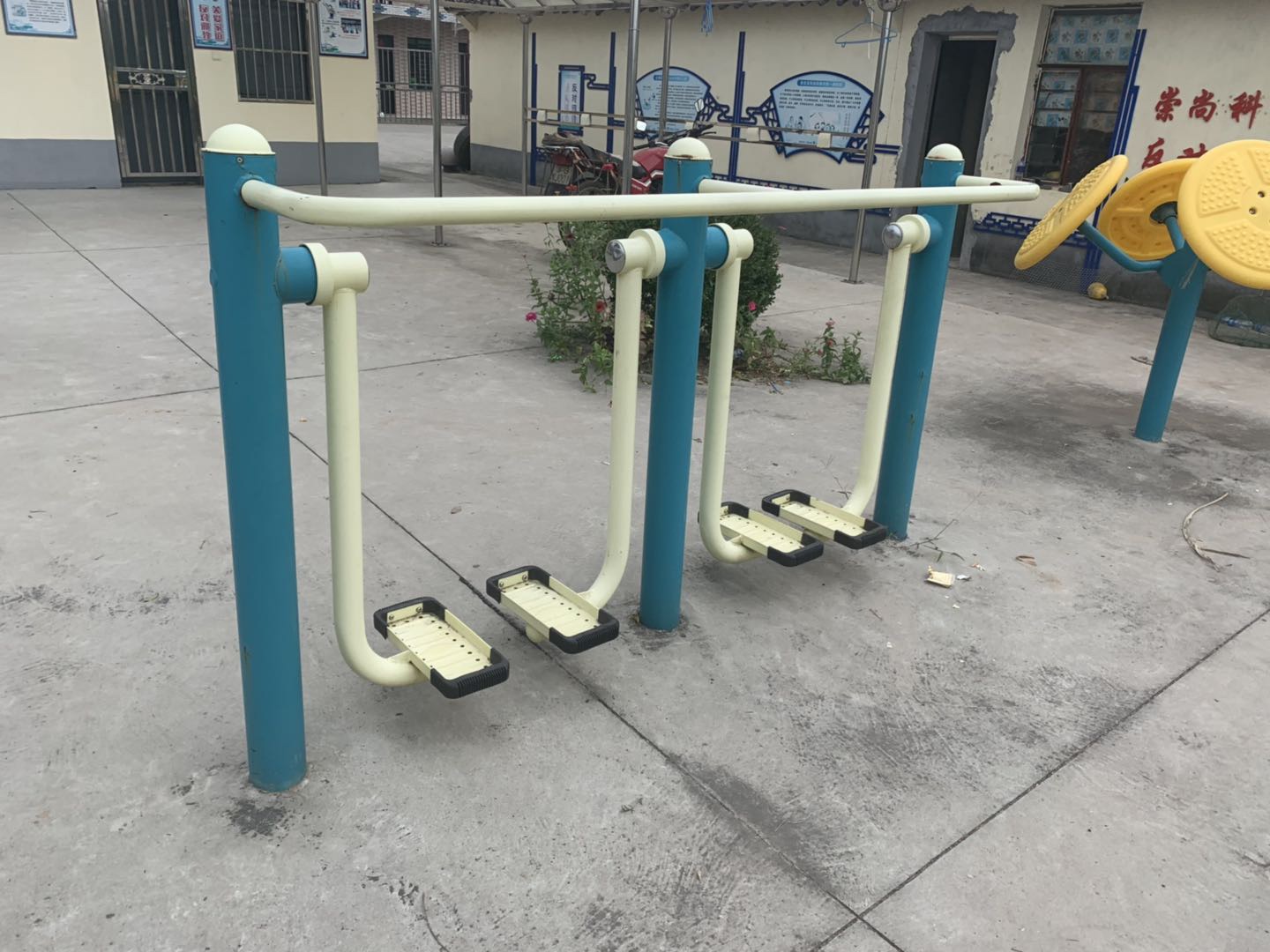 雙位太空漫步機(jī)