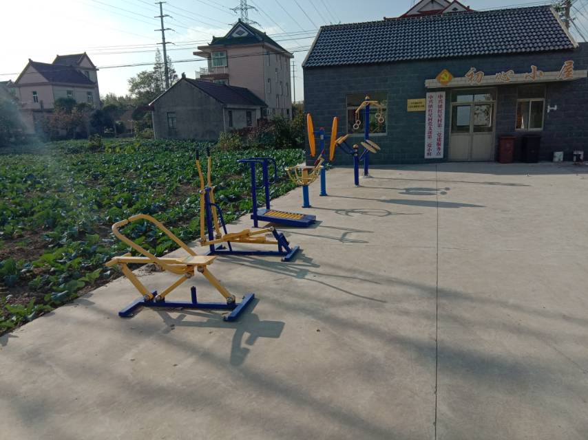 崇明區(qū)中興鎮(zhèn)紅星村7隊(duì)健身點(diǎn)