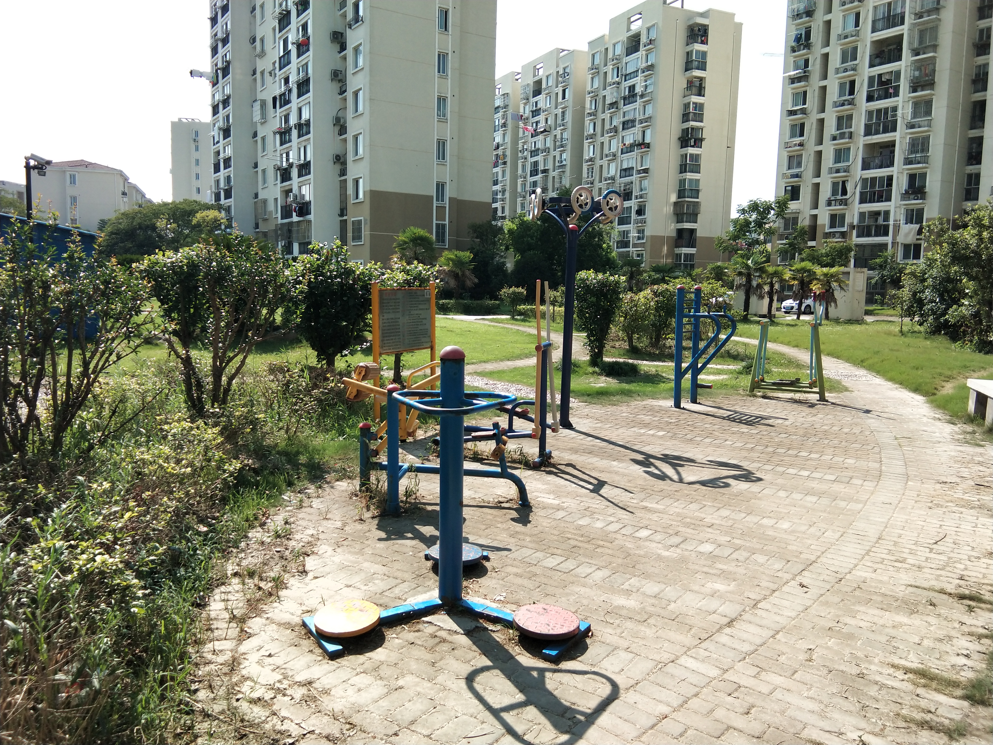 閔浦三居委健身點(diǎn)1