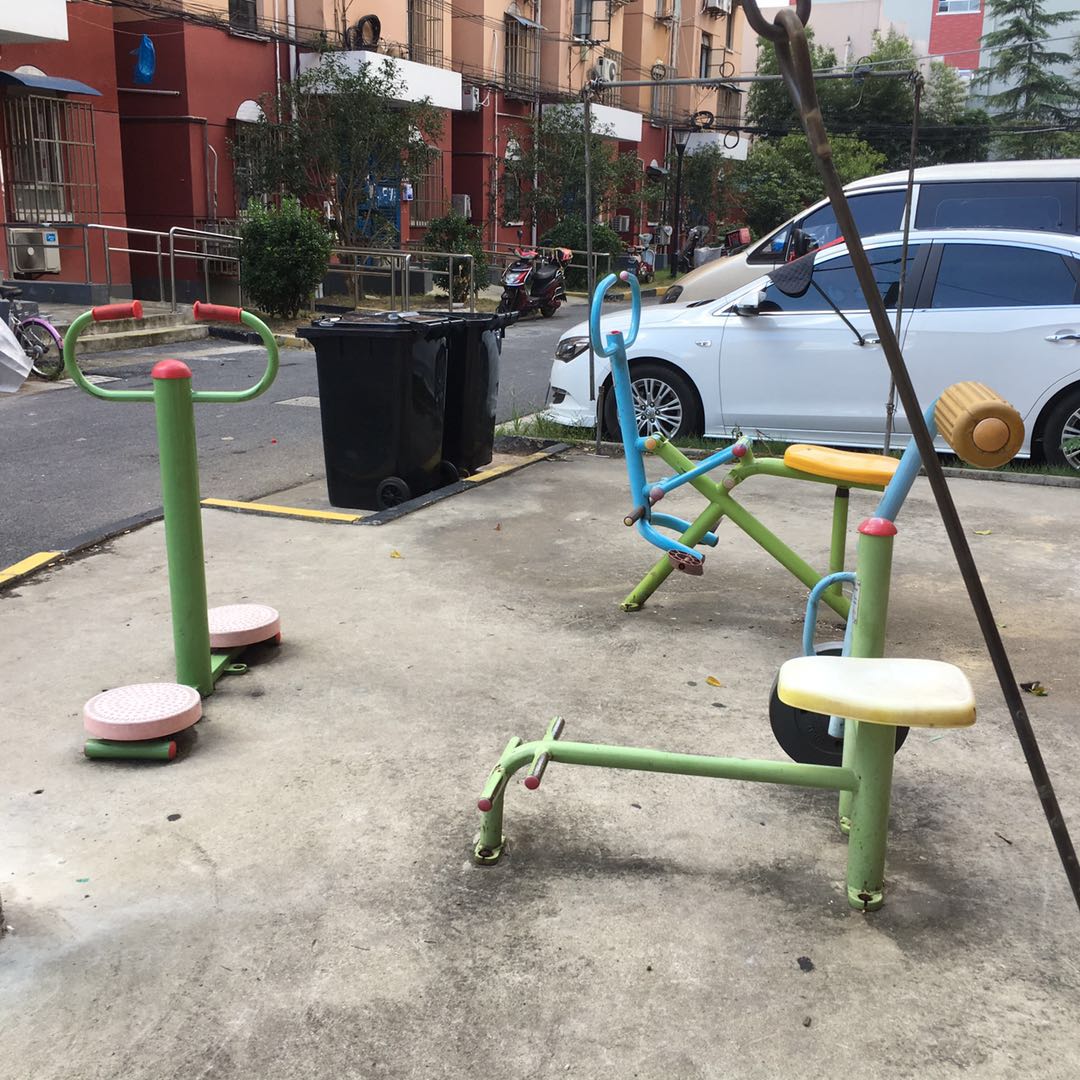 銀一小區(qū)二村健身點F