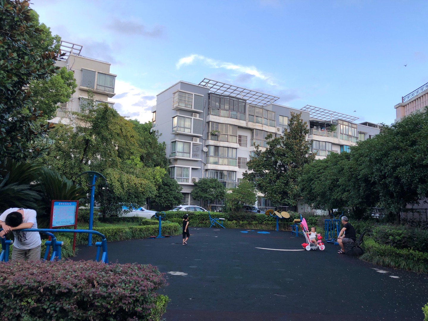 金華社區(qū)豐盛雅苑健身點(diǎn)