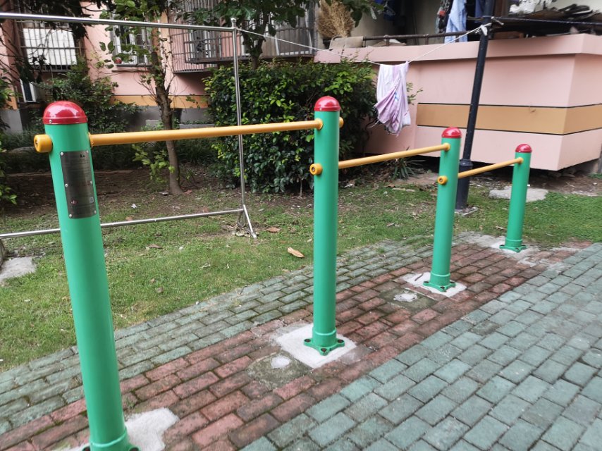 多聯(lián)壓腿架