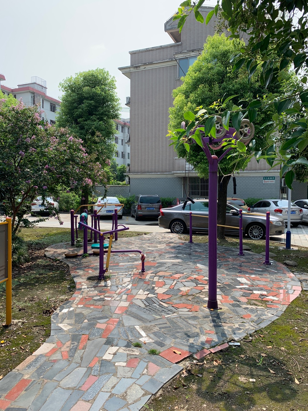 淞南一村居委淞宏苑健身點