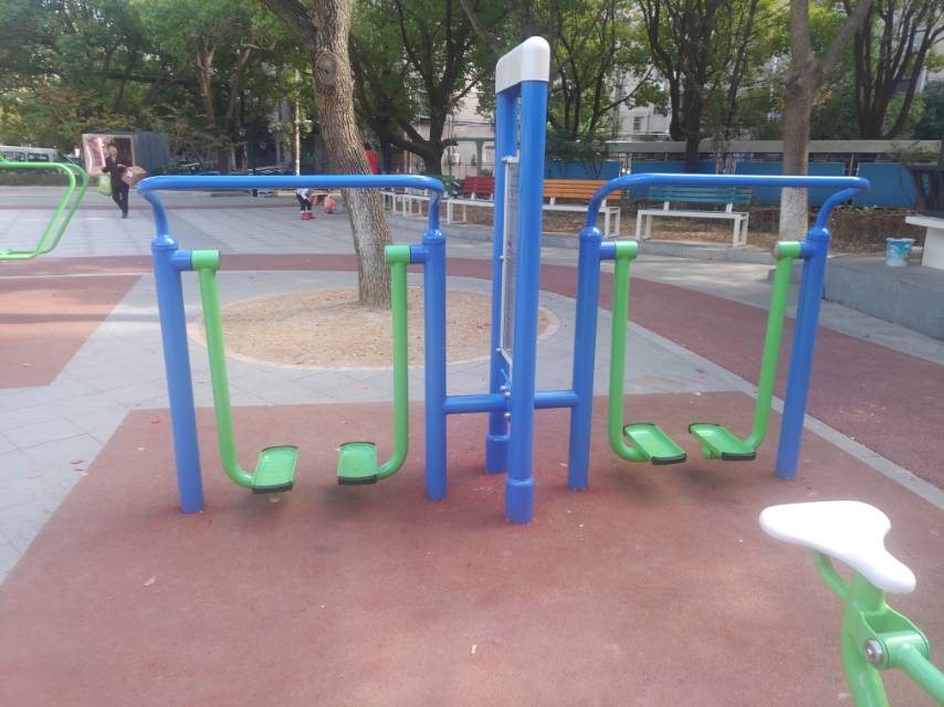 雙立柱太空漫步器