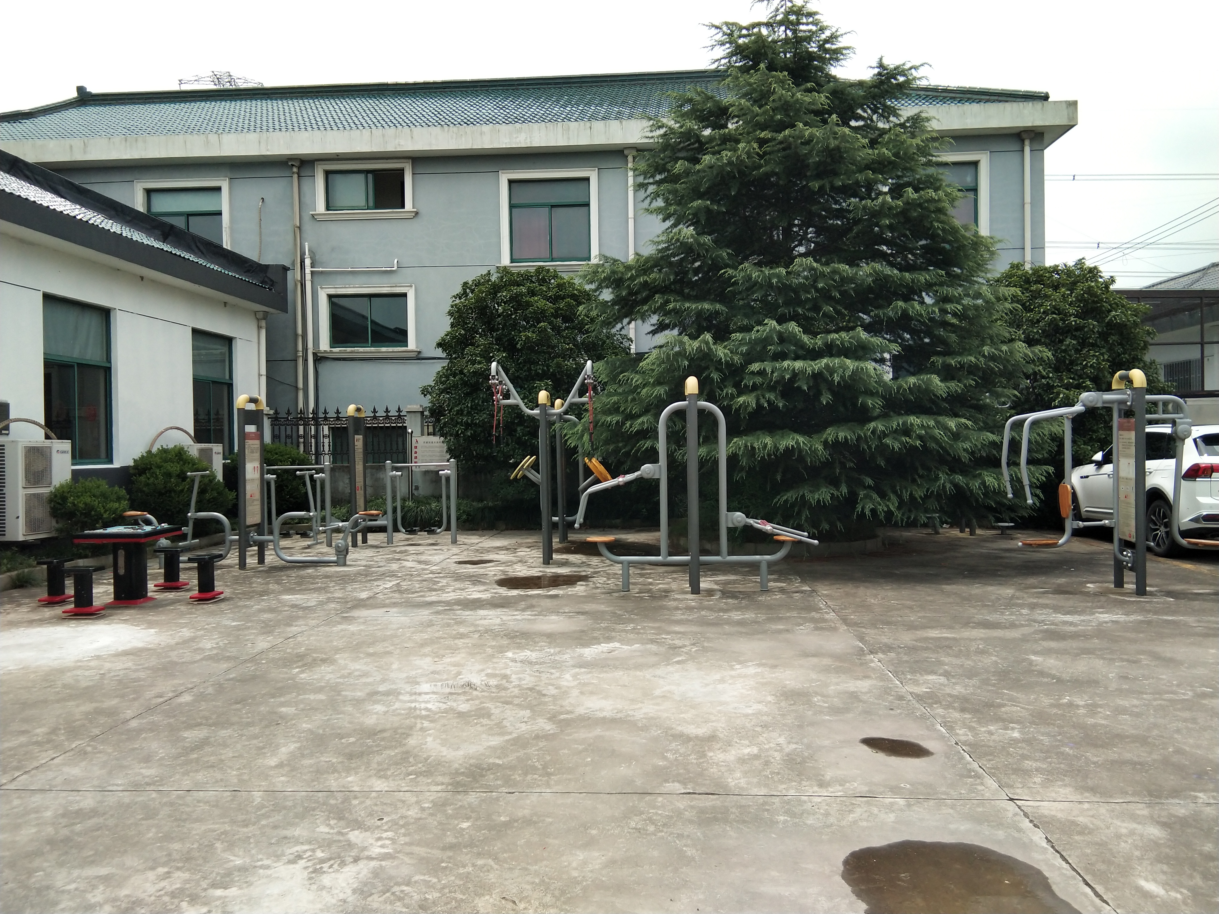 關(guān)港村市民益智健身苑點(diǎn)