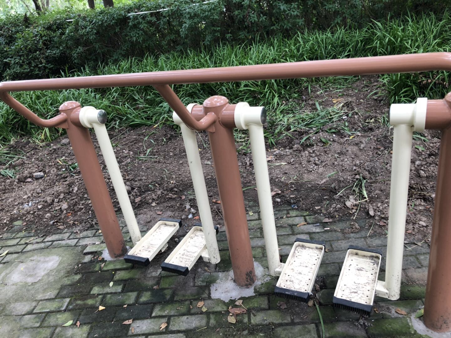 二位太空漫步機