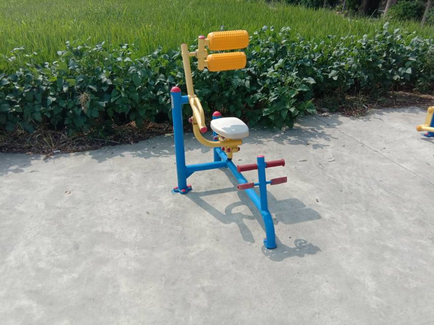 自重腹背鍛煉器