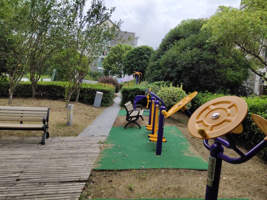 青樂(lè)社區(qū)市民益智健身點(diǎn)