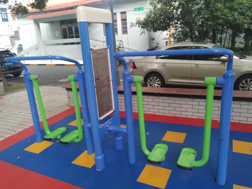 雙立柱太空漫步器