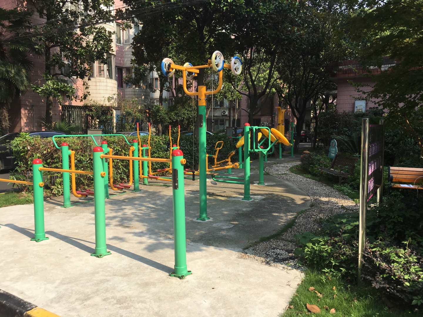 龍柏一村一龍柏公寓點(diǎn)