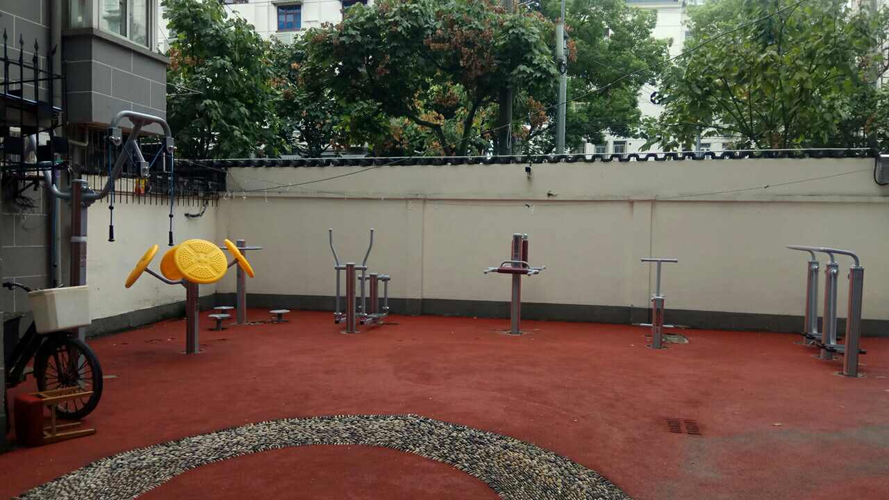 水塘小區(qū)健身點