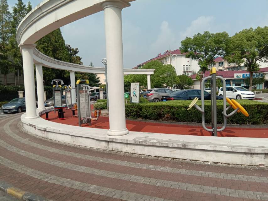 嘉苑新村嘉戩公路658弄71號(hào)市民健身點(diǎn)